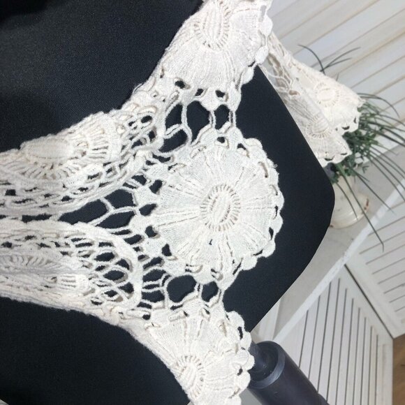 Forever 21 Crochet Top Bell Sleeves Lace Floral Off White Small - Picture 9 of 11